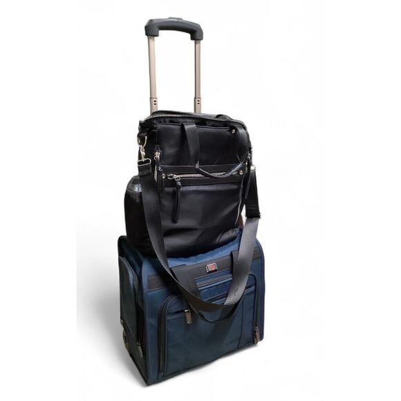 Laundry By Shelli Segal Black Nylon Tote/travel Bag Purse Silver Hardware - Picture 2 of 9